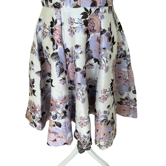 Closet London Cream Purple and Pink Floral Full Skirted Dress 4 - Picture 4 of 11